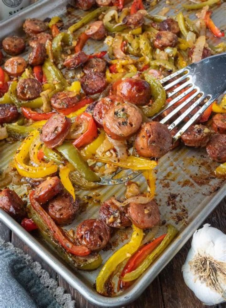 Delicious Sheet Pan Sausage and Peppers: A Simple Guide to a Flavorful Meal