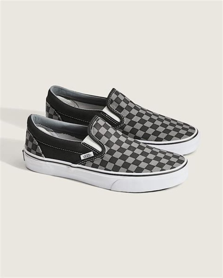 Exploring the Timeless Appeal of Slip-On Shoes: Vans Edition