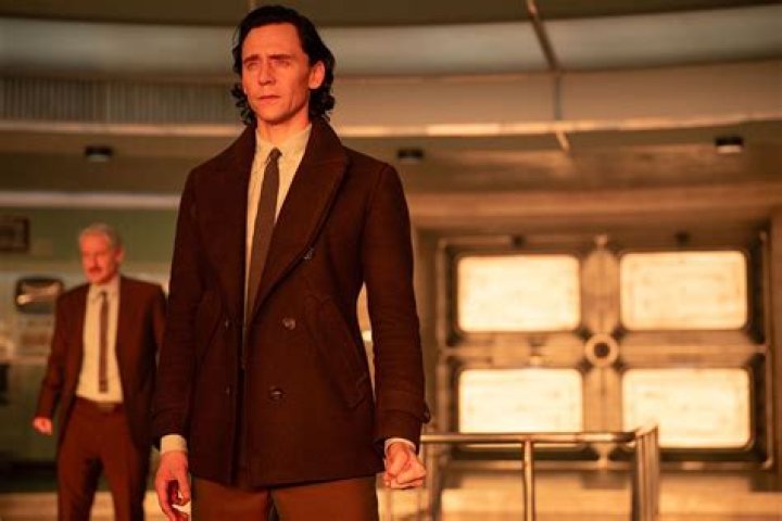 The Financial Journey of Tom Hiddleston: Wealth and Achievements